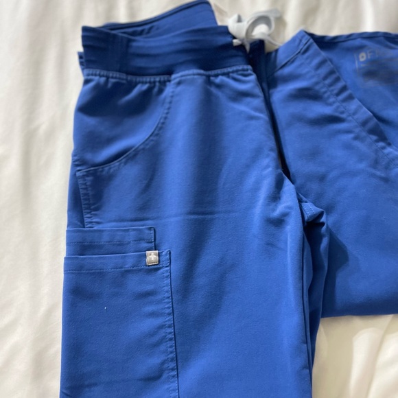 Fig scubs set - Picture 3 of 3